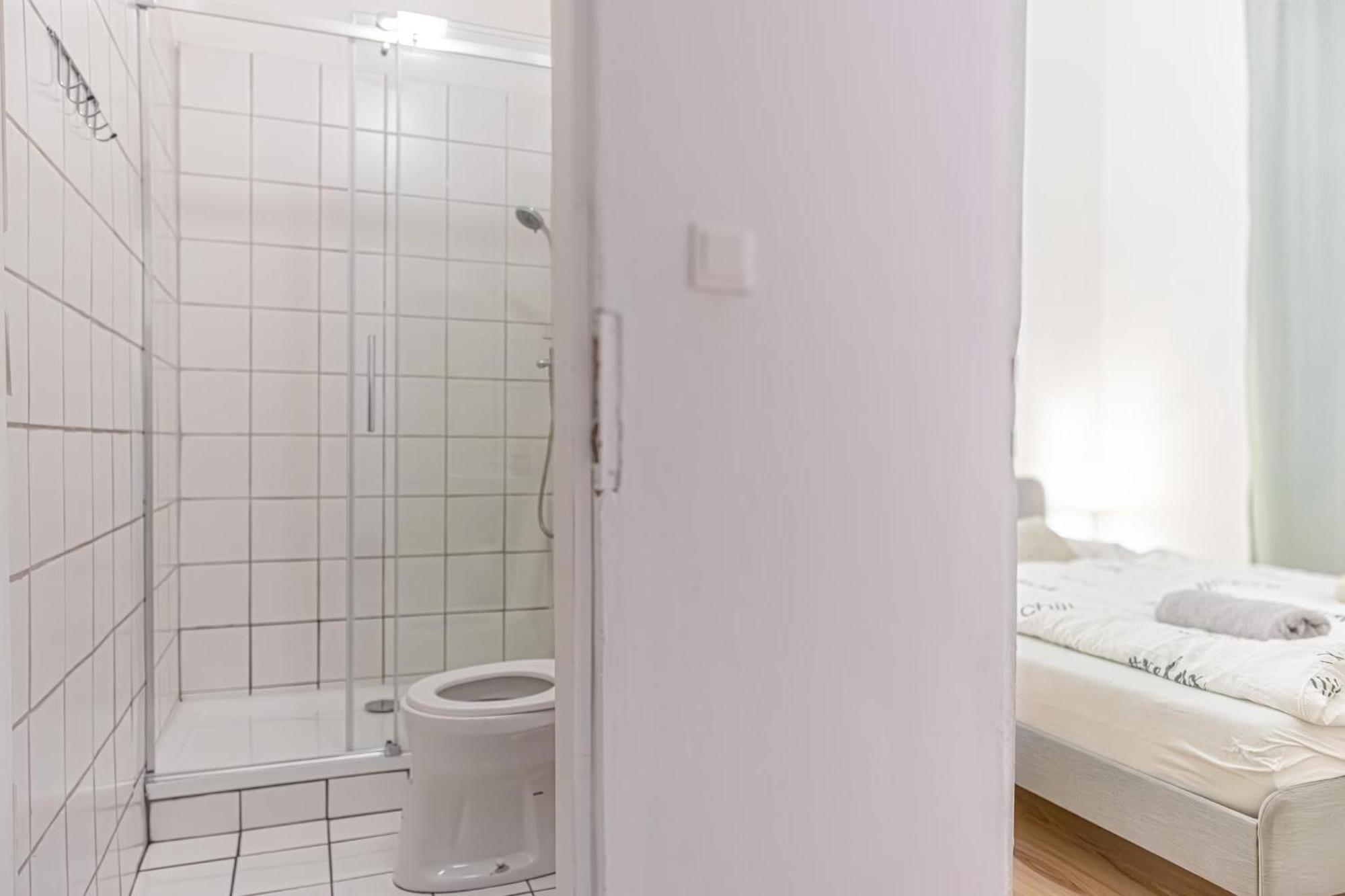 Budget-Friendly 2Br Apt With Great Location Apartment Vienna Luaran gambar